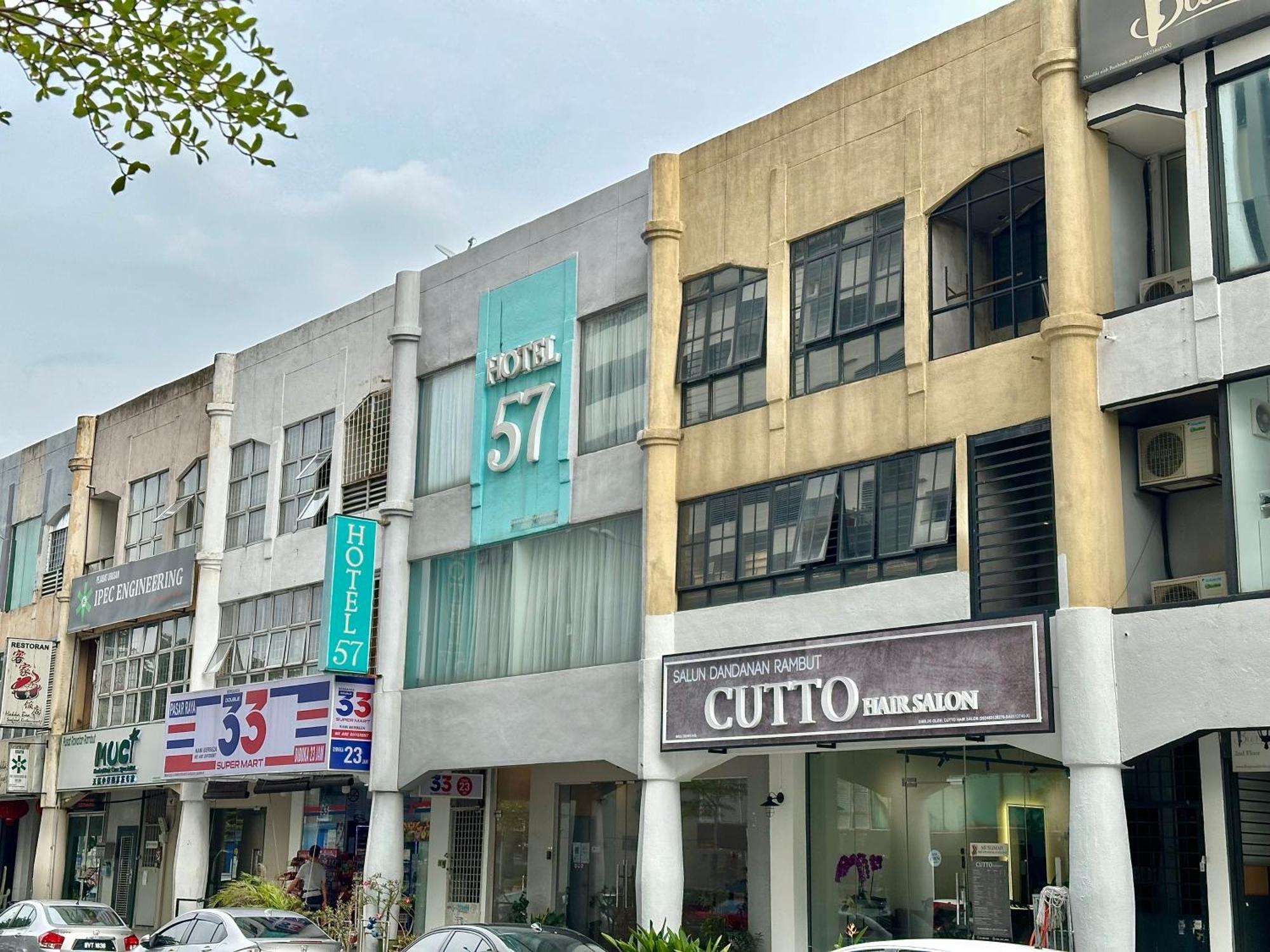 Hotel 57 USJ 21 Subang Jaya Bagian luar foto